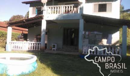 Ótima chácara em Monteiro Lobato! Com casa boa, lago e varanda gourmet!