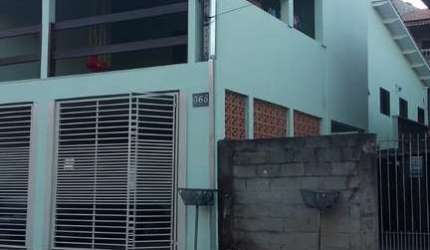 CASA ASSOBRADADA 150M² NO CAMPOS DE SÃO JOSÉ EM SÃO JOSÉ DOS CAMPOS !