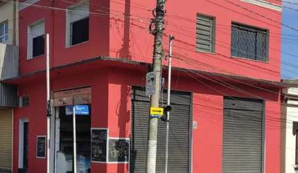 CA00032 - CASA COM POTENCIAL PARA COMÉRCIO NO CENTRO, EM SÃO ROQUE - SP