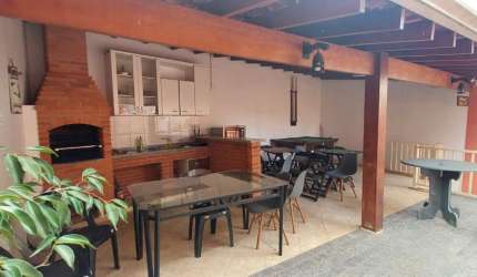 CA00319 - CASA SOBRADO DE 170M² COM SACADA, EM SÃO ROQUE - SP