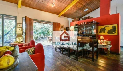 Casa com 4 dormitórios à venda, 230 m² por R$ 1.700.000,00 - Granja Viana - Jandira/SP