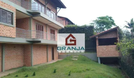 Maravilhosa Casa com 04 Suítes na Granja Viana