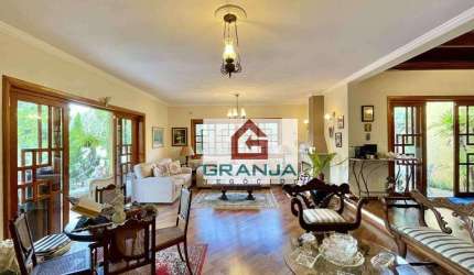 Adorável casa naAdorável casa na Fazendinha – 4 Dormitórios (1 Suíte) + Home Office, Impecável!
