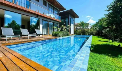 Exclusividade em Praia do Forte! Casa 100% Mobiliada no Condomínio Praia Bella | Piscina, Espaço Gourmet e Lazer Completo!