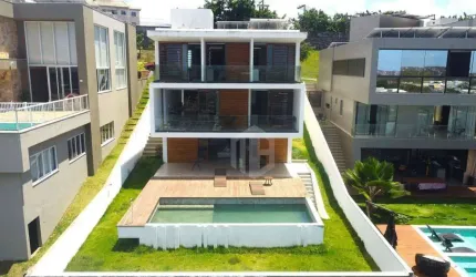 Casa de Luxo à Venda no Alphaville Salvador 2 – 4 Suítes | Vista Mar | Piscina e Automação Completa!