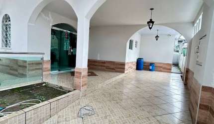 Casa no santo antonio, em via principal, terreno de 475m2