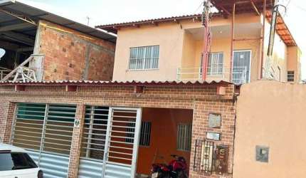 Casa na redenção , de 02 pisos independentes;