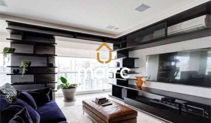 APARTAMENTO À VENDA NO CAMPO BELO