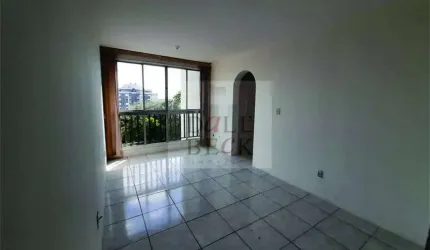 Apartamento para aluguel possui 62 metros quadrados com 2 quartos em Cristal - Porto Alegre - RS