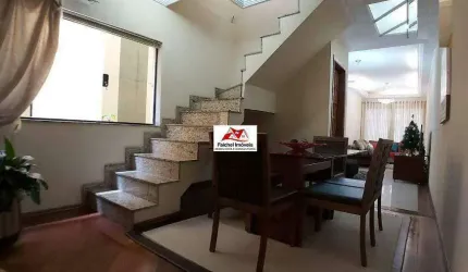 Maravilhoso Sobrado com 153 m², 3 suítes, 3 vagas, sala para 3 ambientes, lavabo, copa cozinha, quintal por 980.000,00 - Jd. Têxtil/SP