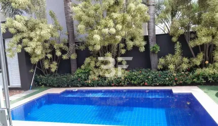 Lindo sobrado com 4 suítes sendo 1 na parte inferior - Jardim Dona Lucilla