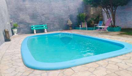 Linda Casa com Piscina