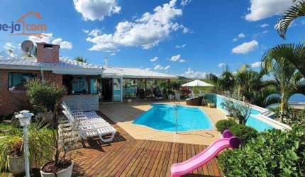 Casa à venda no Centro em Igaratá/SP com 350 m²