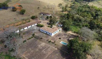 Fazenda com 6 dormitórios à venda, 363000 m² por R$ 3.000.000,00 - Marambaia - Caçapava/SP