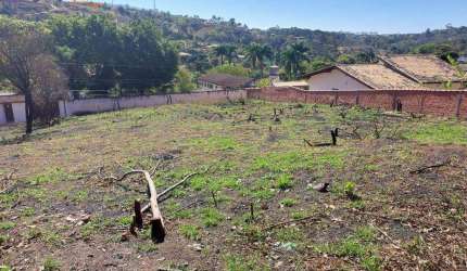 Terreno à venda no Jardim Estância Brasil - Atibaia/SP com 2179 m²