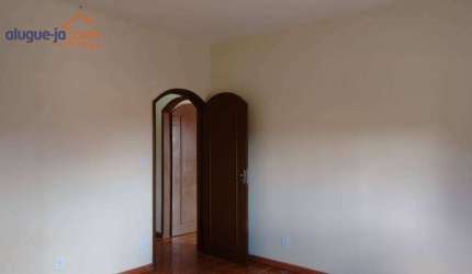 Sobrado à venda no Conjunto Residencial Trinta e Um de Março - São José dos Campos/SP com 210 m²
