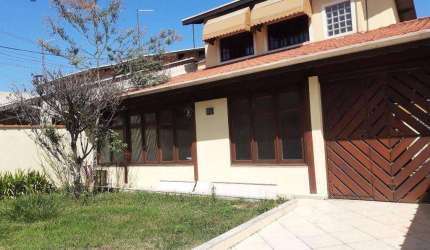 Sobrado com 4 dormitórios à venda, 245 m² por R$ 950.000,00 - Jardim Satélite - São José dos Campos/SP
