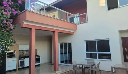 Casa com 3 quartos à venda, 239 m² - Vila Resende - Caçapava/SP