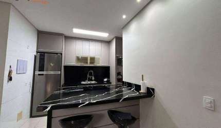 Apartamento à Venda no bairro Flamboyant com 2 quartos e 68m²