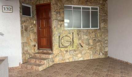 Imperdível oportunidade de casa à venda em Itu-SP, bairro São Luiz! 3 quartos, 1 suíte, 2 salas, 4 banheiros, 2 vagas, 206m²!