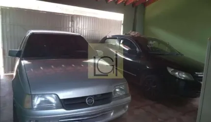 Impecável casa à venda em Salto-SP, Jardim Celani: 2 quartos, 2 suítes, 2 salas, 4 banheiros, 3 vagas, 95,85m². Venha conhecer!