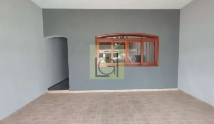 Casa à venda em Itu-SP, bairro São Luiz: 3 quartos, 1 suite, 2 salas, 3 banheiros, 2 vagas de garagem, 144 m² de área. Garanta já!