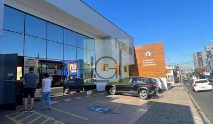 Salão Comercial de Alto Padrão para Locação na Vila Nova, Salto-SP: 6 salas, 6 banheiros, 6 vagas de garagem, 300m².