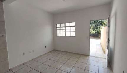 Casa à venda em Mogi das Cruzes-SP, Conjunto São Sebastião: 2 quartos, 1 sala, 2 banheiros, 2 vagas de garagem, 63m².