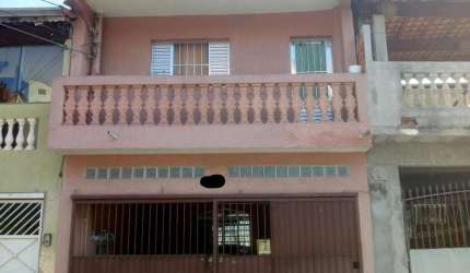 Casa à venda em Mogi das Cruzes-SP, Brás Cubas: 5 quartos, 2 salas, 3 banheiros, 2 vagas de garagem - Imperdível!