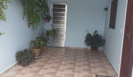 Casa à venda em Mogi das Cruzes-SP, Vila Rei: 3 quartos, 1 suíte, 1 sala, 2 banheiros, 3 vagas, 141m². Por R$: 570 mil