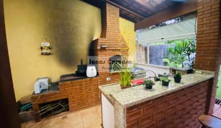 Excelente Casa a Venda na Vila da Prata - Mogi das Cruzes - 2 Dormitórios, Área Gourmet e Salão Comercial. Um Encanto!