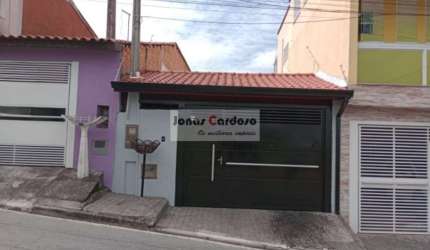 Casa térrea a venda no Alvorada, 2 quartos, 2 vagas coberta, cozinha americana com móveis planejados, forno. Por R$: 385 mil. Mogi das Cruzes.