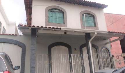 OPORTUNIDADE ÚNICA! SOBRADO RESIDENCIAL COM ESPAÇO COMERCIAL PARA LOCAÇÃO