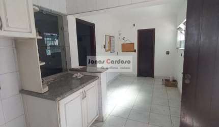 Imperdível Casa Comercial  na Vila Lavínia em Mogi das Cruzes. Com 3 Quartos, 1 Suíte, 2 Salas, 2 Banheiros, 2 Vagas de Garagem!