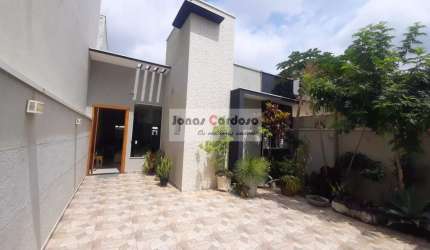 Imperdível Casa à Venda em Mogi das Cruzes-SP, Villa Di Cesar: 3 Quartos, 1 Suite, 1 Sala, 2 Banheiros, 3 Vagas de Garagem! R$: 680 mil .