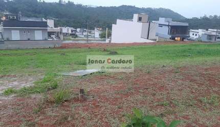 Terreno em Condomínio de Luxo em Mogi das Cruzes-SP - 300,00 m² no Bairro Cézar de Souza. Por R$: 315 mil.