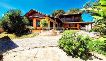Casa à Venda bem proximo ao centro de Mogi das Cruzes-SP, Bairro Mogi Moderno: 4 Quartos, 1 Suíte, 3 Salas, 4 Banheiros, 260m²! Por R$: 1.1170.000