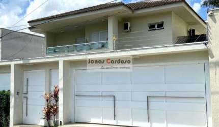 Imperdível oportunidade: Casa à venda na Vila Nova Socorro, Mogi das Cruzes-SP, com 4 quartos, 3 suítes. Por 1.850.000,00