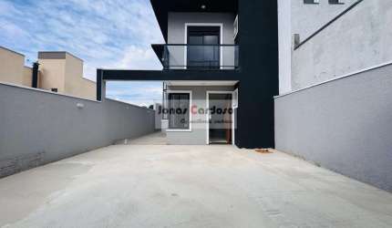 Casa à venda em Mogi das Cruzes-SP, Vila Caputera: 3 quartos, 1 sala, 2 banheiros, 2 vaga de garagem, 130m². Por 900 Mil.