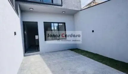 Sobrado à venda em Mogi das Cruzes-SP, Jardim Cintia. 3 quartos sendo 1 suíte com varanda, sala ampla. Por apenas 630 Mil. Aceita financiamento.
