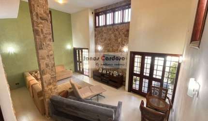Casa à venda em Mogi das Cruzes-SP - Vila Suissa, 3 quartos, 1 suíte, 2 salas, 3 banheiros. Por 1.200.000,00 - Porteira Fechada.