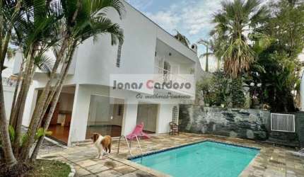 Imperdível oportunidade de comprar casa de luxo em Vila Nova Socorro, Mogi das Cruzes-SP, com 6 quartos, 1 suíte e 454m² de área.