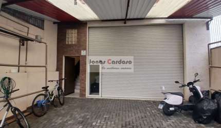 Imperdível: Casa à venda Com Salão Comercial em Mogi das Cruzes-SP, Jardim São Pedro, 2 quartos, 2 suítes, 1 sala, 3 banheiros, 2 vagas. Por 800 Mil