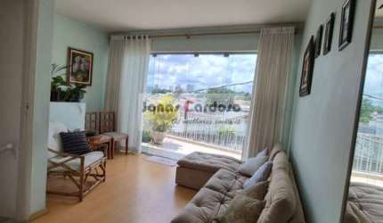 Casa à venda no Centro de Mogi das Cruzes-SP 2 casas Térrea e Superior: 2 quartos, 1 sala, 1 banheiro, 1 vaga de garagem. Por 970 Mil