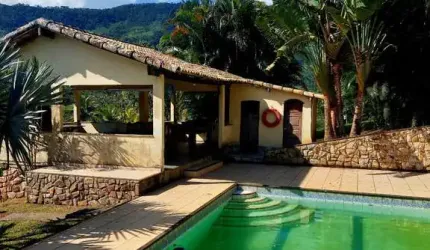 Chácara / sítio com 3 quartos à venda no Rio Mole (Bacaxá), Saquarema  por R$ 1.200.000