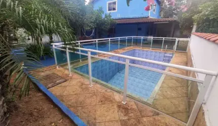 Casa com 4 quartos à venda na Rua Luiz Vicente Gonzaga, Xerém, Duque de Caxias, 1440 m2 por R$ 900.000