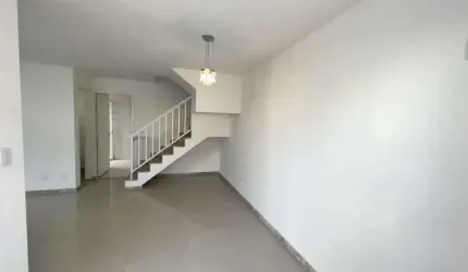 Casa em condomínio fechado com 3 quartos à venda na Rua Monsenhor Marques, Pechincha, Rio de Janeiro, 100 m2 por R$ 425.000