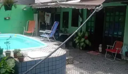 Casa em condomínio fechado com 4 quartos à venda na Estrada dos Bandeirantes, Vargem Pequena, Rio de Janeiro por R$ 449.000