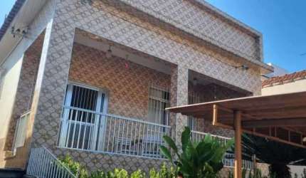 Casa com 4 quartos à venda na Rua Seabra Sobrinho, Vila Centenário, Duque de Caxias, 224 m2 por R$ 800.000