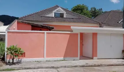 Casa em condomínio fechado com 3 quartos à venda na Rua Lagoa Bonita, Vargem Grande, Rio de Janeiro, 200 m2 por R$ 565.000